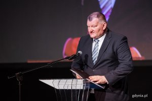 Laudację dla Agencji Morskiej Gdynia wygłosił radny Rady Miasta Gdyni, Jarosław Kłodziński. Fot. Karol Stańczak