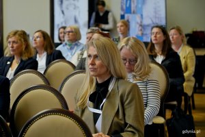 Uczestnicy 3. Konwencji Kobiet Branży Morskiej zgromadzeni w auli Uniwersytetu Morskiego w Gdyni 