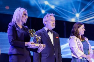 Na zdjęciu (od lewej): Magdalena Jagła, dyrektorka marketingu w Baltic Hub, Roland Budnik, dyrektor Urzędu Pracy w Gdańsku, Aleksandra Kosiorek, prezydent Gdyni (fot. Karol Stańczak)