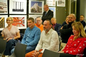 Uczestnicy spotkania świątecznego gdyńskich firm rodzinnych zebrani w InfoBoksie 