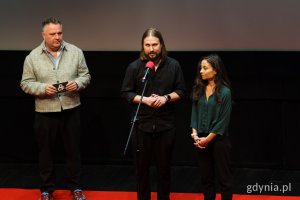 Dyrektor Jerzy Rados i twórcy filmu „Życie dla początkujących” 