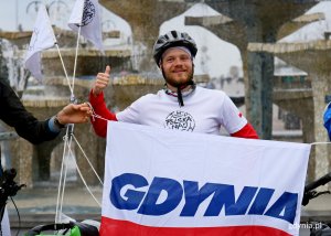 Janusz Marmurowicz-Voss wrócił ze swojej rowerowej wyprawy do Gdyni, fot. Kamil Złoch
