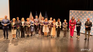Osoby uhonorowane podczas Wojewódzkiej Uroczystości z okazji Dnia Edukacji Narodowej 2025 (fot. Katarzyna Balcerzak)