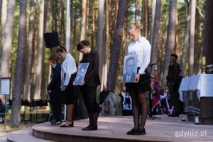 Młodzież podczas uroczystości w piaśnickim sanktuarium