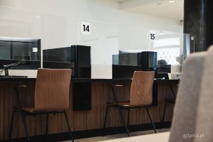 Sala Obsługi Mieszkańc&oacute;w w Urzędzie Miasta Gdyni po remoncie (fot. Kamil Złoch)