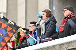 Wiceprezydentka Gdyni Katarzyna Gruszecka-Spychała zabrała głos podczas gdyńskiego Orszaku Trzech Króli 