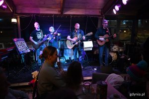 Na scenie Contrastu zagrał zesp&oacute;ł Trzy Majtki