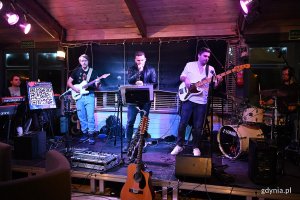 Na scenie Contrastu zagrał zesp&oacute;ł Nawrot Brothers 