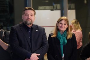 Na zdjęciu: Tadeusz Szemiot, przewodniczący RMG  i  Elżbieta Zaręba, dyrektor II LO w Gdyni