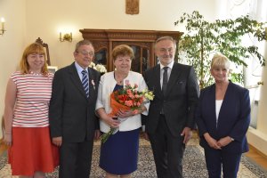 Prezydent Wojciech Szczurek wręczył medale za Długoletnie Pożycie Małżeńskie // fot. Lechosław Dzierżak