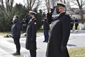 Przedstawiciele Marynarki Wojennej RP podczas obchodów 22. rocznicy przystąpienia Polski do NATO.  // fot. Magdalena Czernek