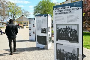 Wystawa „«Sąd nie powinien wyrzec się stosowania terroru...». Sąd Marynarki Wojennej 1945–1990” na placu Wolnej Ukrainy