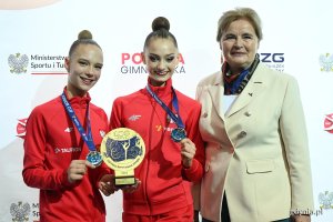Olga Duraj, Aleksandra Sadzińska i przewodnicząca Komisja Sportu, Turystyki i Rekreacji Teresa Bysewska