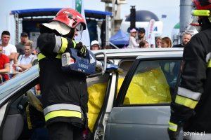 Symulacja akcji ratowniczej po wypadku drogowym w ramach 14. Moto Safety Day w Gdyni // fot. Michał Puszczewicz