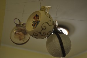 Ręcznie robione bombki // fot. Magdalena Czernek