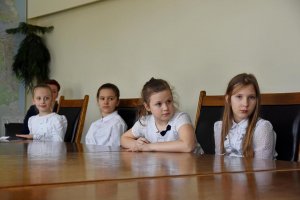 Uczniowie z III B Szkoły Podstawowej nr 31 z Gdyni u prezydenta Wojciecha Szczurka // fot. Michał Kowalski