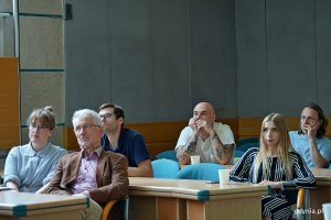 Uczestnicy spotkania w sprawie projektu zagospodarowania przestrzennego części dzielnicy Oksywie w sali obrad Rady Miasta Gdyni 