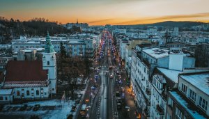 iluminacje na ulicach Gdyni, widok na miasto z góry
