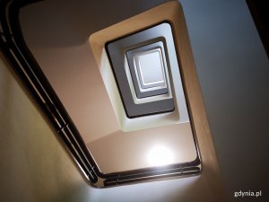 Wakacyjny spacer architektoniczny, "dusza" klatki schodowej w kamienicy firmy Krenski // fot. Karolina Szypelt