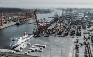 // fot. www.facebook.com/Gdynia, www.tosem.pl. Zdjęcie makiety BCT w Gdyni
