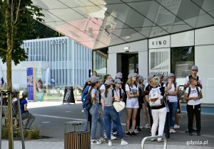 Grupa młodzieży z Białorusi zwiedza Gdynię, fot. Kamil Złoch