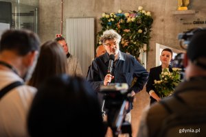 Odsłonięcie tablicy upamiętniającej Leszka Kopcia w Gdyńskim Centrum Filmowym (fot. Karol Stańczak)
