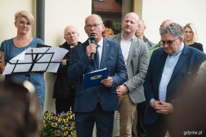 Symboliczna uroczystość przekazania karetki dla hospicjum w Gdyni-Oksywiu, fot. Kamil Złoch
