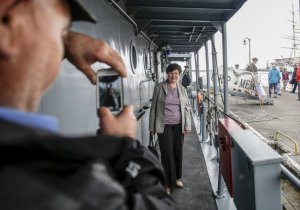 ORP Mewa udostępniona została zwiedzającym z okazji 30. rocznicy wizyty Jana Pawła II w Gdyni.//fot. Dawid Linkowski
