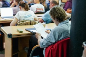 Szczeg&oacute;ły dotyczące wniosk&oacute;w ze spotkania, a także z całego przebiegu konsultacji zostaną uwzględnione w raporcie końcowym, kt&oacute;ry będzie podstawą do dalszych decyzji dotyczących działań ograniczających hałas uliczny w Gdyni (fot. LIS)