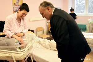 Maluchy i ich mamy odwiedził prezydent Gdyni Wojciech Szczurek // fot. Magdalena Czernek