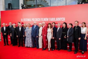 Tw&oacute;rcy filmu &bdquo;Syrenka Picassa" na czerwonym dywanie (fot. Karol Stańczak)