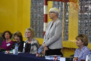 Za uczestników dyktanda kciuki trzymała Joanna Zielińska, przewodnicząca gdyńskiej Rady Miasta // fot. Michał Puszczewicz