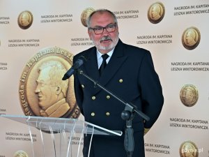 kpt. ż. w. Mariusz Wiktorowicz – syn kapitana Wiktorowicza i przewodniczący kapituły podczas gali wręczenia Nagrody im. Kapitana Leszka Wiktorowicza