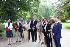 Na zdjęciu m.in.: prezydent Gdyni Aleksandra Kosiorek, prezydentka Sopotu Magdalena Czarzyńska-Jachim, wiceprezydent Gdyni Tomasz Augustyniak i burmistrz Żukowa Mariola Zmudzińska