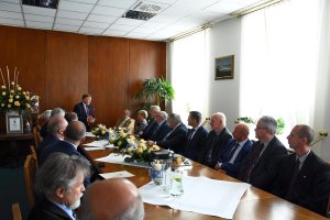 Podziękowanie dla przechodzącego na emeryturę Henryka Tomaszewskiego, fot. Michał Kowalski