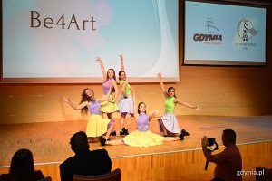 Występ artystyczny (fot. Michał Puszczewicz)