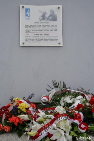 Odsłonięcie tablicy poświęconej  Kazimierzowi "Kubie" Jaworskiemu