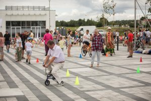 Rodzinny piknik z Ironmanem // fot. Karol Stańczak