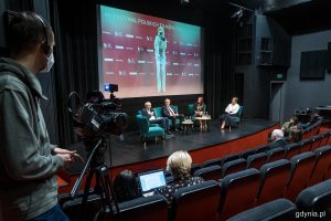 Konferencja prasowa, od lewej: Leszek Kopeć, dyrektor Gdyńskiego Centrum Filmowego, prezydent Wojciech Szczurek, Maja Wagner, naczelnik Wydziału Kultury UM,Magdalena Jacoń, rzecznik prasowy Gdyńskiego Centrum Filmowego. // fot. Kamil Złoch