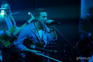 Koncert zespołu Zakopower. Gala finałowa X edycji Przeglądu Teatrów Amatorskich „Kurtyna” w gdyńskim Małym Kacku (fot. Paweł Budziński)