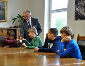 Młodzi gdynianie mieli okazję spotkać się z prezydentem // fot. Marcin Mielewski