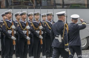 Odsłonięcie tablicy poświęconej oficerom polskiej Marynarki Wojennej 