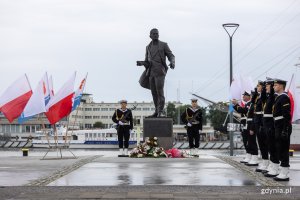 W niedzielę, 23 lipca, z okazji 160. rocznicy urodzin Tadeusza Wendy, pod jego pomnikiem odbyły się uroczystości z wojskową asystą honorową. Fot. Karol Stańczak 