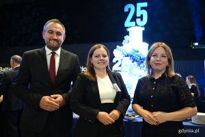 Na zdj. (od lewej): wiceprezydent Tomasz Augustyniak, prezydent Aleksandra Kosiorek i wiceprezydentka Oktawia Gorzeńska