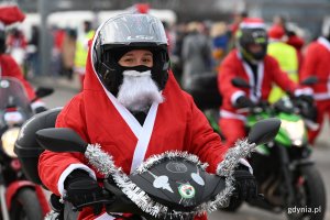 Akcja "Mikołaje na motocyklach" na ulicach Gdyni // fot. Michał Puszczewicz