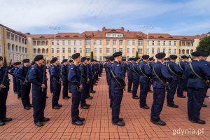 Podchorążowie Akademii Marynarki Wojennej podczas uroczystej przysięgi wojskowej
