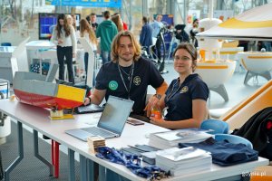 Jedno ze stoisk studentów Uniwersytetu Morskiego w Gdyni na ScienceCom 2025 