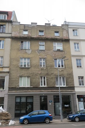 Widok elewacji frontowej budynku
