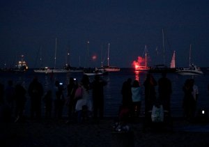 Nocna parada żaglowców, fot. Kamil Złoch