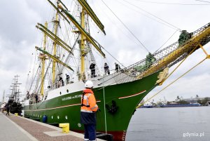 Wejście Alexandra von Humboldta II do gdyńskiego portu, fot. Jan Ziarnicki